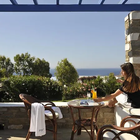 Fragoulis Village Aparthotel Parasporos