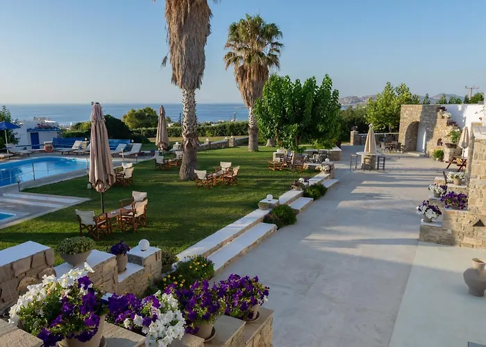 Fragoulis Village Aparthotel Parasporos