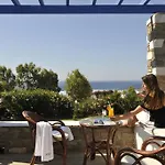Fragoulis Village Aparthotel Parasporos