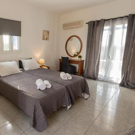 Ξενοδοχείο με διαμερίσματα Fragoulis Village