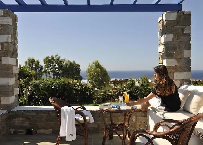 Fragoulis Village Aparthotel Parasporos